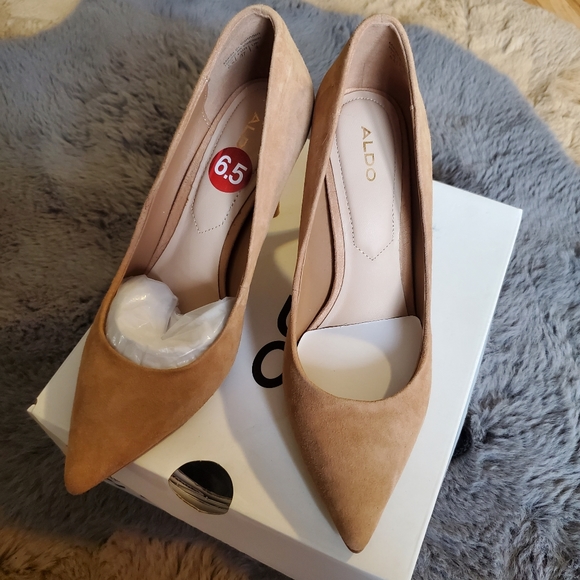 Aldo leather pumps